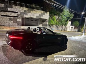Jaguar F-TYPE P300 Cabriolet 2021 года из Южной Кореи