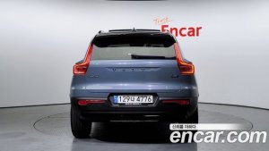 Volvo XC40 B4 R-디자인 2021 года из Южной Кореи