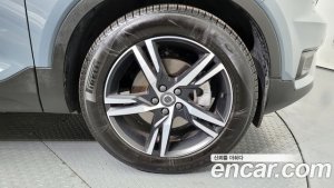Volvo XC40 B4 R-디자인 2021 года из Южной Кореи