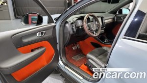 Volvo XC40 B4 R-디자인 2021 года из Южной Кореи