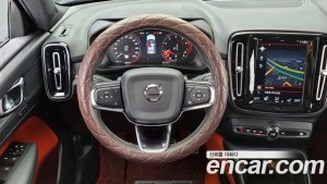 Volvo XC40 B4 R-디자인 2021 года из Южной Кореи
