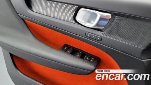 Volvo XC40 B4 R-디자인 2021 года из Южной Кореи