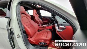 Porsche Panamera 4.0 GTS 2020 года из Южной Кореи