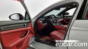 Porsche Panamera 4.0 GTS 2020 года из Южной Кореи