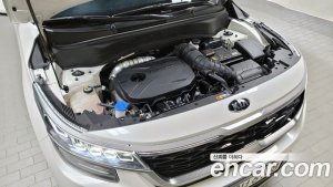 Kia Seltos Бензин 1.6 Turbo 2WD 2021 года из Южной Кореи