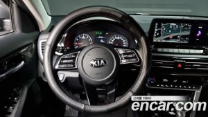 Kia Seltos Бензин 1.6 Turbo 2WD 2021 года из Южной Кореи