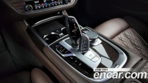 BMW 7-Series 740Li xDrive Design Pure Excellence 2021 года из Южной Кореи