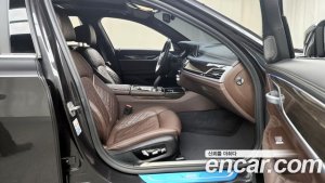 BMW 7-Series 740Li xDrive Design Pure Excellence 2021 года из Южной Кореи