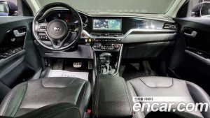 Kia Niro 1.6 HEV 2020 года из Южной Кореи