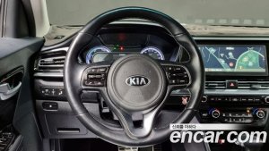 Kia Niro 1.6 HEV 2020 года из Южной Кореи