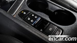 Kia Niro 1.6 HEV 2020 года из Южной Кореи