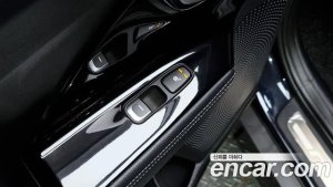 Kia Niro 1.6 HEV 2020 года из Южной Кореи