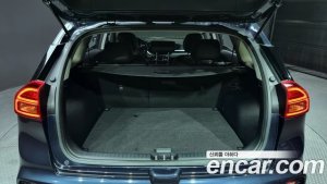 Kia Niro 1.6 HEV 2020 года из Южной Кореи