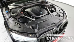 BMW 7-Series 740Li xDrive Design Pure Excellence 2020 года из Южной Кореи