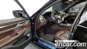 BMW 7-Series 740Li xDrive Design Pure Excellence 2020 года из Южной Кореи