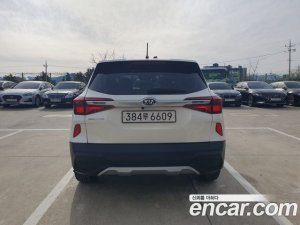 Kia Seltos Дизель 1.6 2WD 2022 года из Южной Кореи