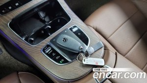 Mercedes-Benz E-Class E250 Exclusive 2021 года из Южной Кореи