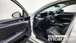 Kia K5 1.6 Turbo 2020 года из Южной Кореи