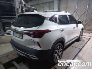 Kia Seltos Бензин 1.6 Turbo 2WD 2022 года из Южной Кореи