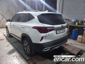 Kia Seltos Бензин 1.6 Turbo 2WD 2022 года из Южной Кореи