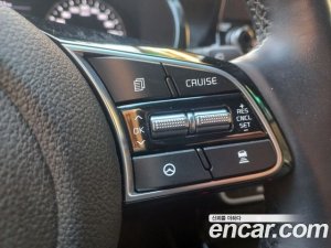 Kia Seltos Бензин 1.6 Turbo 2WD 2022 года из Южной Кореи