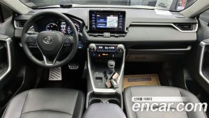 Toyota RAV4 2.5 2WD HYBRID 2021 года из Южной Кореи