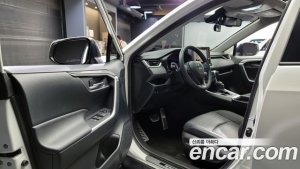 Toyota RAV4 2.5 2WD HYBRID 2021 года из Южной Кореи