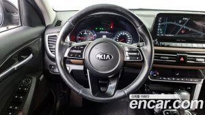 Kia Seltos Дизель 1.6 4WD 2021 года из Южной Кореи