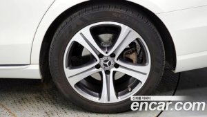 Mercedes-Benz E-Class E300 Avantgarde 2020 года из Южной Кореи