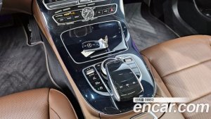 Mercedes-Benz E-Class E300 Avantgarde 2020 года из Южной Кореи