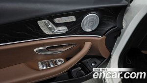 Mercedes-Benz E-Class E300 Avantgarde 2020 года из Южной Кореи