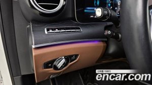Mercedes-Benz E-Class E300 Avantgarde 2020 года из Южной Кореи