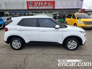 Hyundai Venue 1.6 Smart 2020 года из Южной Кореи