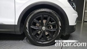 Volkswagen Tiguan 2.0 TDI Premium 2020 года из Южной Кореи