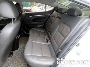 Hyundai AVANTE 1.6 2020 года из Южной Кореи