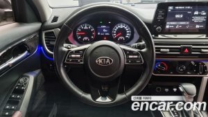 Kia Seltos Бензин 1.6 Turbo 2WD 2020 года из Южной Кореи