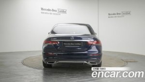 Mercedes-Benz E-Class E300 4MATIC AMG Line 2021 года из Южной Кореи