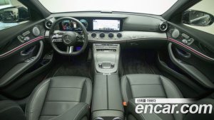 Mercedes-Benz E-Class E300 4MATIC AMG Line 2021 года из Южной Кореи