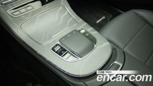 Mercedes-Benz E-Class E300 4MATIC AMG Line 2021 года из Южной Кореи