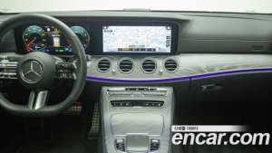 Mercedes-Benz E-Class E300 4MATIC AMG Line 2021 года из Южной Кореи