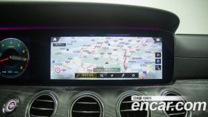 Mercedes-Benz E-Class E300 4MATIC AMG Line 2021 года из Южной Кореи