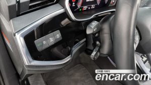 Audi Q3 35 TDI Premium 2020 года из Южной Кореи