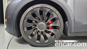 Tesla Model Y Performance 2021 года из Южной Кореи