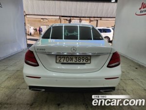 Mercedes-Benz E-Class E250 Avantgarde 2020 года из Южной Кореи