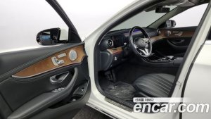 Mercedes-Benz E-Class E300 4MATIC Exclusive 2020 года из Южной Кореи