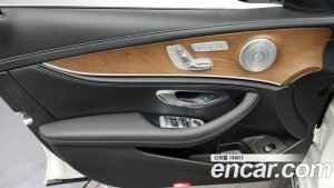 Mercedes-Benz E-Class E300 4MATIC Exclusive 2020 года из Южной Кореи