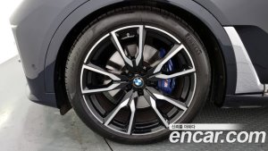 BMW X7 xDrive 40d M Sport 6인승 2021 года из Южной Кореи