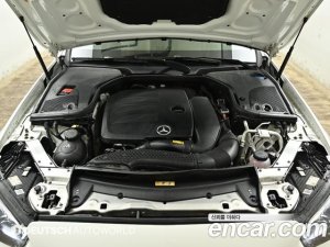 Mercedes-Benz E-Class E350 4MATIC AMG Line 2021 года из Южной Кореи