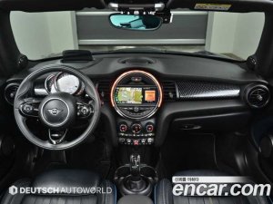 Mini Cooper Convertible SIDEWALK 2020 года из Южной Кореи