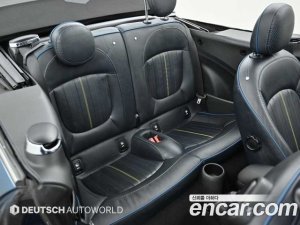 Mini Cooper Convertible SIDEWALK 2020 года из Южной Кореи